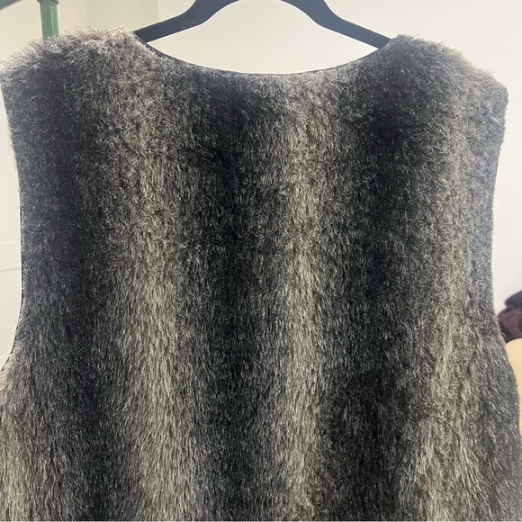 Vintage Black Gray Brown Faux Fur Vest One Size Plus Size Tall Chunky Open Vest - Picture 8 of 10
